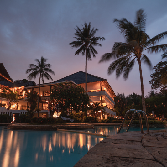 Elevate Men's Hygiene in Luxury Hotels with Kings Wipes | Top Benefits